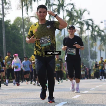 Runner Photo 7015732