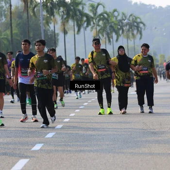 Runner Photo 7015740