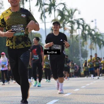 Runner Photo 7015751