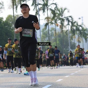 Runner Photo 7015756
