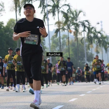 Runner Photo 7015758