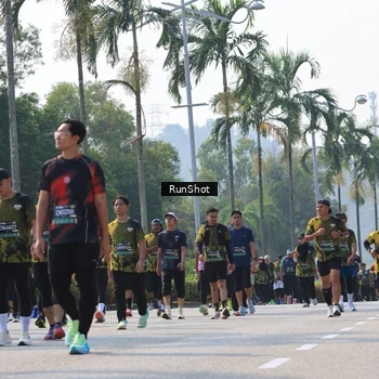 Runner Photo 7015811