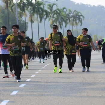 Runner Photo 7015819