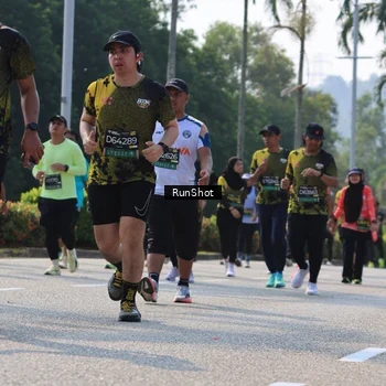Runner Photo 7015821