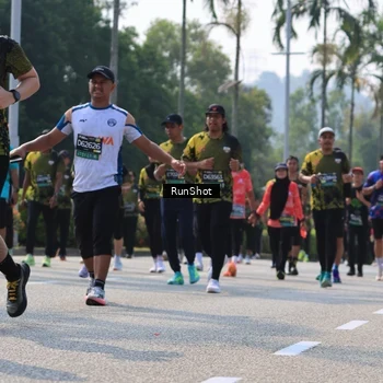 Runner Photo 7015837