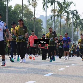 Runner Photo 7015840