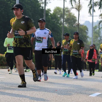 Runner Photo 7015848