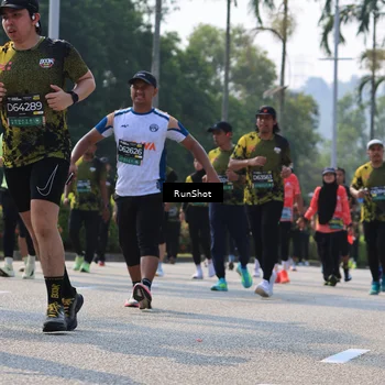 Runner Photo 7015871