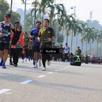 Runner Photo 7015880