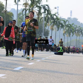 Runner Photo 7015884