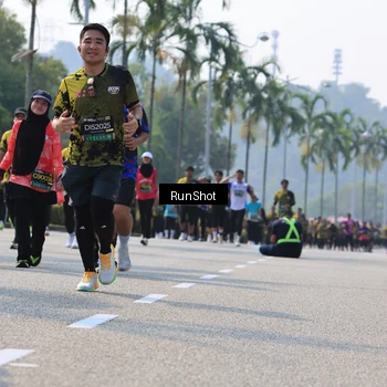 Runner Photo 7015900