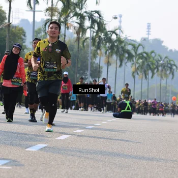 Runner Photo 7015904
