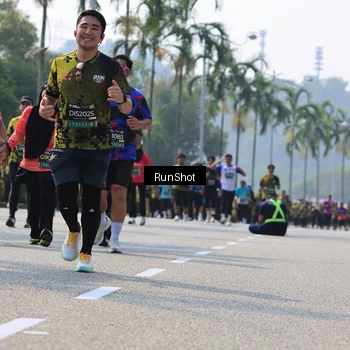 Runner Photo 7015908