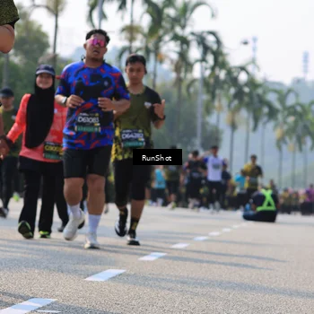 Runner Photo 7015923