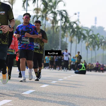 Runner Photo 7015928