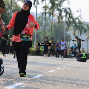 Runner Photo 7015980