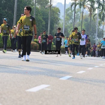 Runner Photo 7016031