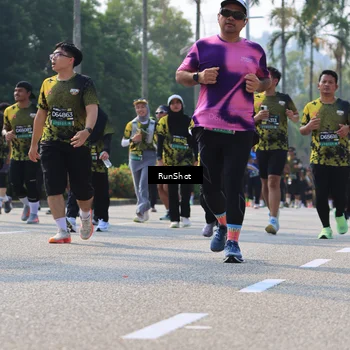 Runner Photo 7016059