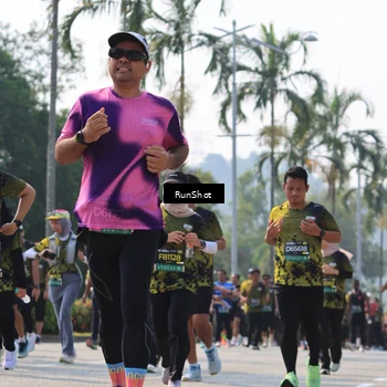 Runner Photo 7016062