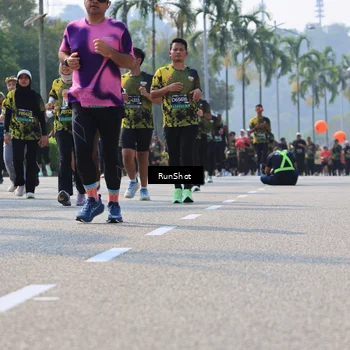 Runner Photo 7016063