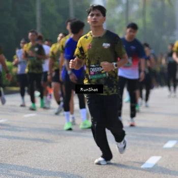 Runner Photo 7016070