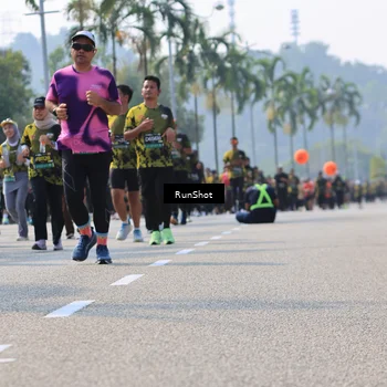 Runner Photo 7016071