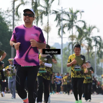 Runner Photo 7016077
