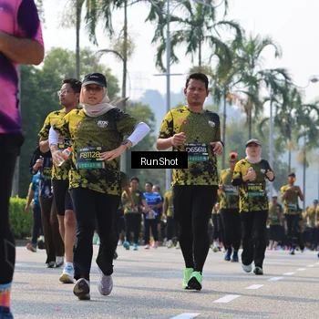Runner Photo 7016080