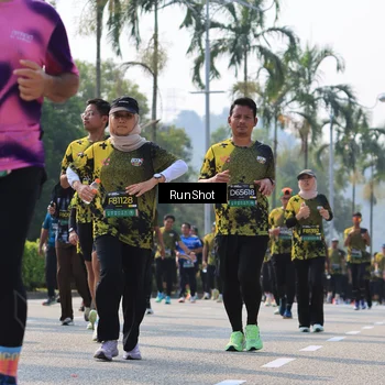 Runner Photo 7016081