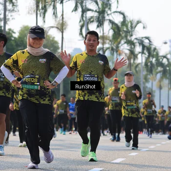 Runner Photo 7016083