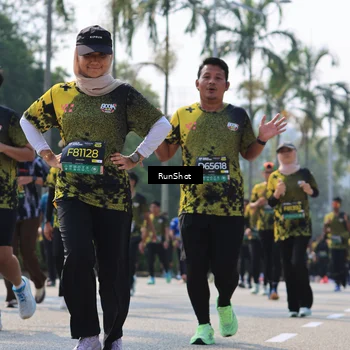 Runner Photo 7016104