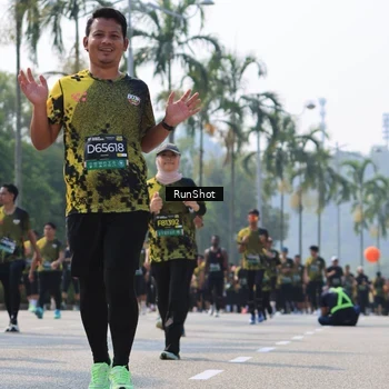 Runner Photo 7016105