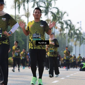 Runner Photo 7016106