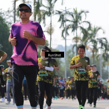 Runner Photo 7016130