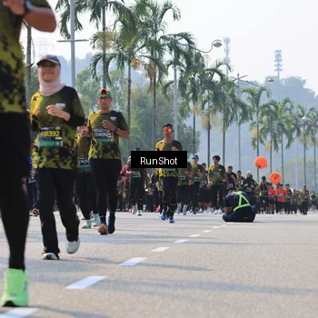Runner Photo 7016135