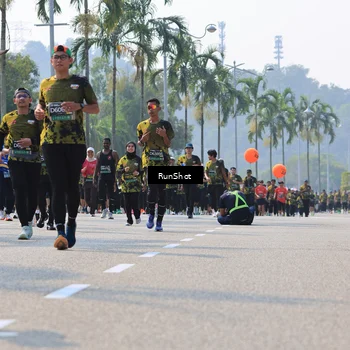 Runner Photo 7016157