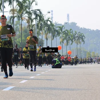 Runner Photo 7016176