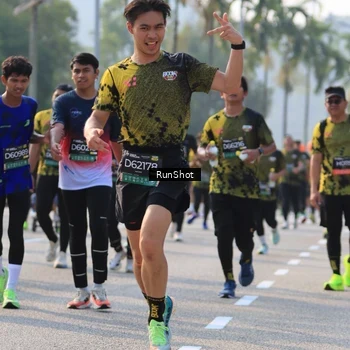 Runner Photo 7016193
