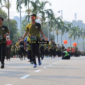 Runner Photo 7016196