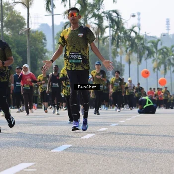 Runner Photo 7016202
