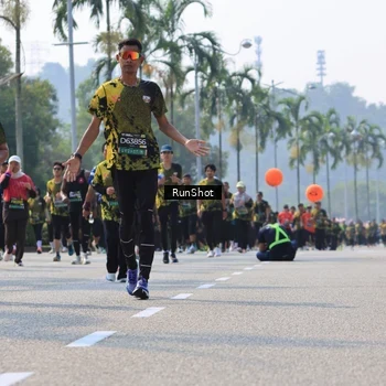 Runner Photo 7016205