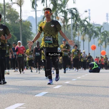 Runner Photo 7016209