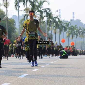 Runner Photo 7016214