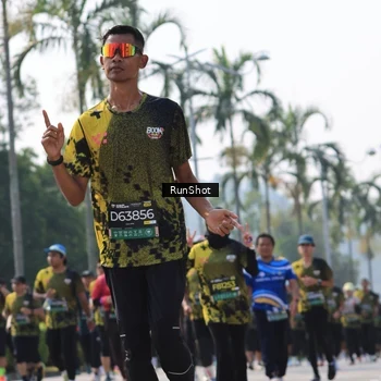 Runner Photo 7016240