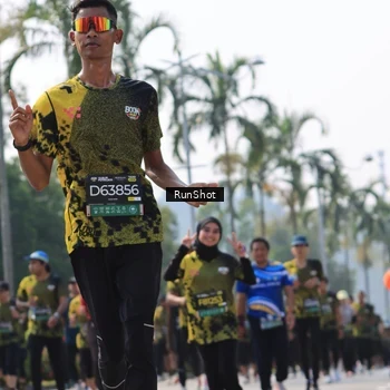Runner Photo 7016242