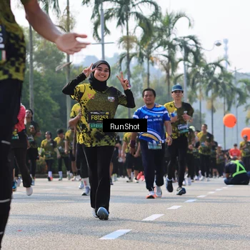 Runner Photo 7016246