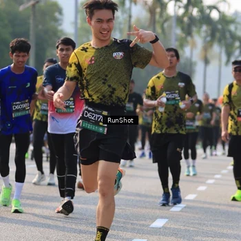 Runner Photo 7016251