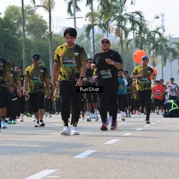 Runner Photo 7016314