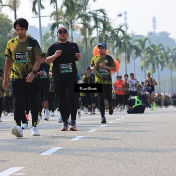 Runner Photo 7016346