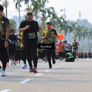 Runner Photo 7016373